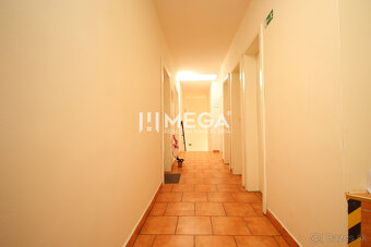 NA PREDAJ: Komerčný objekt vo výbornej lokalite mesta Vranov - 10