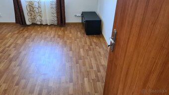 Prenájom menšieho 2-izb.bytu v RD, Petržalka - 10