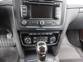 Škoda Superb Combi 1.6 TDI CR DPF Elegance GreenLine - 10