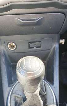 Hyundai i20 1,2i 78k, klimatizácia, kúpené v SR, 2011 - 10