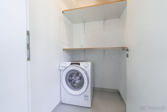Novostavba 2 izbového bytu s loggiou a garážou - 10