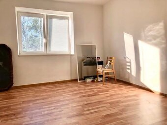 Prerobený 4-izbový rodinný dom, Marcelová - 10