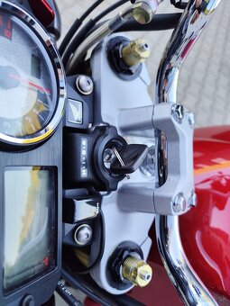Honda Hornet CB 600F - 10