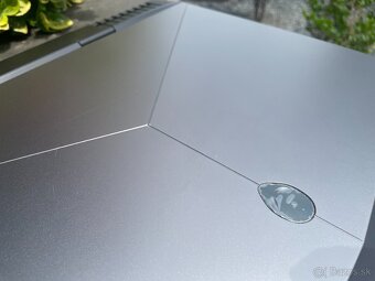 najvyššia konf. - Alienware 15 R4 - CPU i9 / 4k LCD /GTX1080 - 10