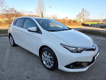 ✅Toyota Auris 1.6 benzín➡️89.000 km➡️r.v.:2016 - 10