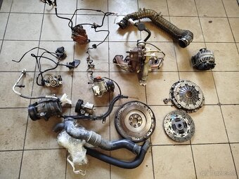 Hlava Motora Renault 2,5dti 107kw - 10