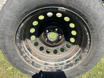 Predám zimné obutie s diskami s TPMS - 10
