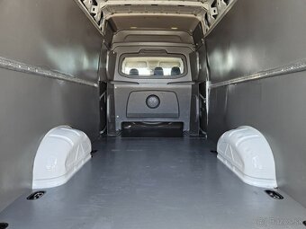 Volkswagen Crafter L3H2 6 miestne 2.0TDi/140hp - 2019 - 10