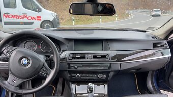 BMW F11 530XD - TIEFSEEBLAU METALLIC (A76) Bradatá Garáž - 10