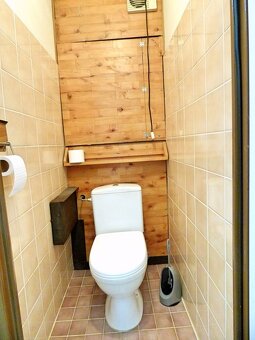 1-izbový, zariadený byt, výhodná poloha v BA - K.V. - 10