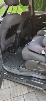 Ford S-Max - 10