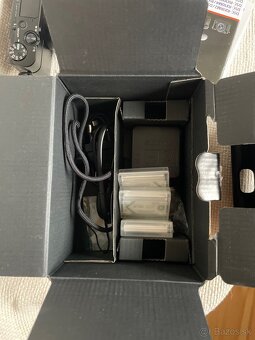 Sony Cyber-shot RX100 Mark IV - 10