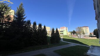 Ponúkame na predaj 4- izbový dvojgeneračný byt s balkónom. - 10