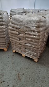 Pelety A1, HD+, A1+, Smrek, Dub, Borovica, Buk, Uhlie - 10