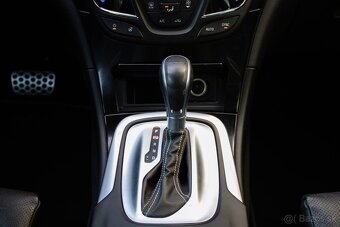 Opel Insignia 2.0 Turbo 250k - 10