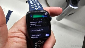 Apple Watch 7 black 45mm - čítaj popis, drobná chyba - 10
