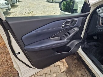 Nissan Qashqai 1.3 DIG-T 158k mHEV Tekna 4WD X-Tronic benzín - 10