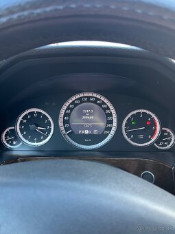 Mercedes Benz E - 10