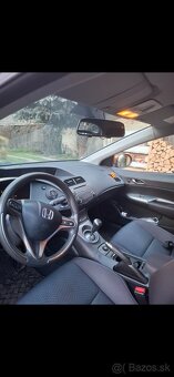 Vymením Honda Civic 2008 1.4 ivtec - 10