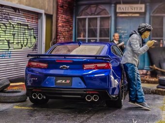 Chevrolet Camaro ZL1 2017 1:18 Autoart - 10