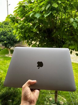 Macbook Pro 13” 2020 ZNÍŽENÁ CENA - 10
