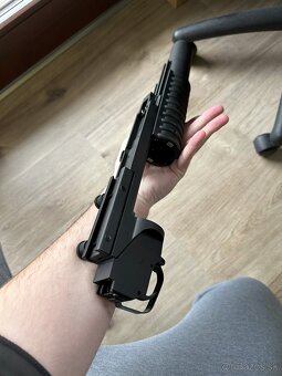 Predám airsoft Granátomet E&C Celokovový 40mm M203 - 10