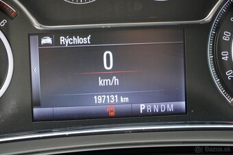 Opel Insignia - 10