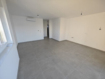 Chorvátsko-Trojizbový moderný apartmán s výhľadom na more - 10
