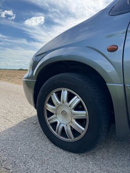 Chrysler Grand Voyager - 10