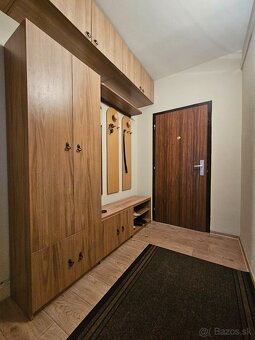 Ponúkam Vám na predaj veľkometrážny 3 izbový byt s balkónom. - 10
