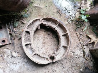 Predám listové perá na 7t vlečku, kotvenie strmene cukpanty - 10