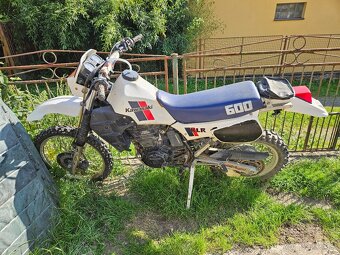 Kawasaki KLR 600 - 10