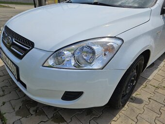 Kia pro ceed 1.6 CRDI 16v - 10