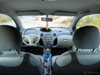 Toyota Yaris - 10