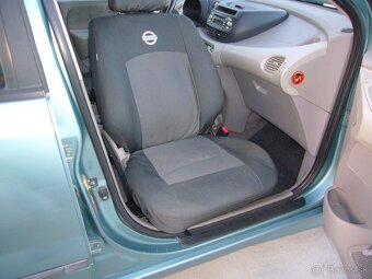Nissan Almera Tino - 10