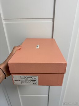 Miu Miu appliqué-logo slides - 10