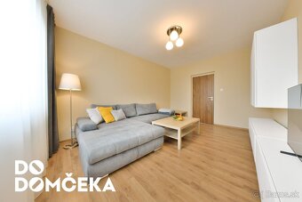 DO DOMČEKA | Vzdušný a kompletne zrekonštruovaný byt s balkó - 10