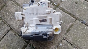 Predám lacno diely Audi A6 C6 - 10