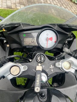 Yamaha yzf r125 - 10