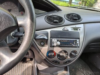 Ford Focus - 10