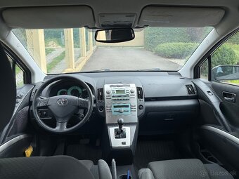 Toyota corolla Verso 1,8l benzín - 10