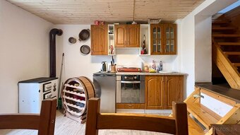 Rekreačná chata s vinohradom 608 m2, Jelenec, Nitra - 10