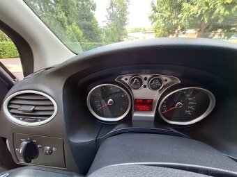 Ford Focus 1.6 16v benzin combi - 10