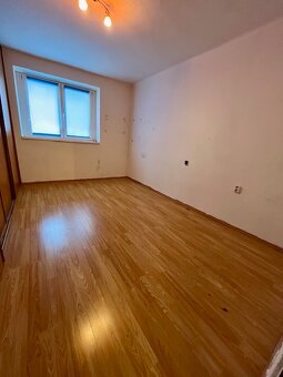 2-izb.byt Kalvária, balkón - 8.mája, vlastné kúrenie - 10