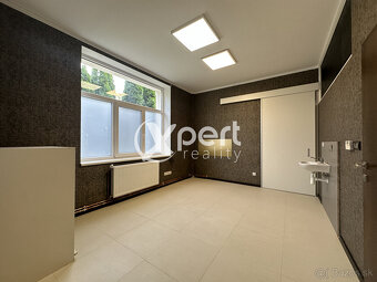 Na prenájom polyfunkčná budova, kancelárie, obchodné priesto - 10