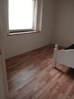 Rodinný dom - Lúčnica nad Žitavou - 10