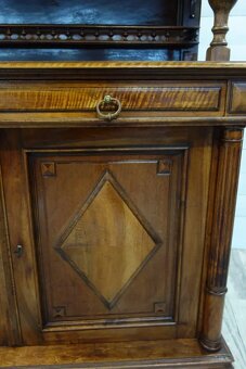 Príborník starožitný ( 157 ) . - 10