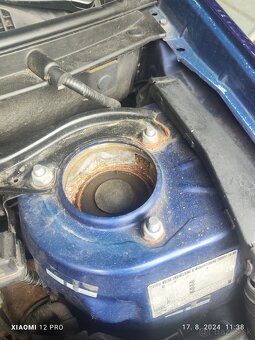 Toyota RAV4 2.0d 85kw - 10