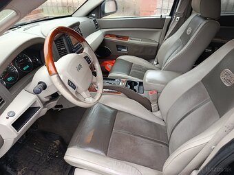 Jeep Grand Cherokee Overland 5,7 Hemi - 10