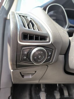 Ford Focus 1.0 ecoboost - 10